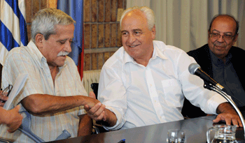 Rossi suscribe convenios con organizaciones sociales.
