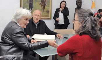 Lucía Topolansky, Patricia Ayala y Miguel Ángel Toma