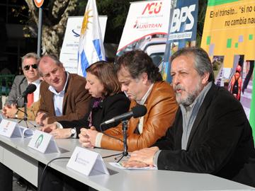 Lanzamiento de la Semana del Peatón en la explanada del BPS