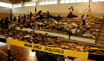 Recepción de materiales para damnificados en Dolores Recepción de materiales para damnificados en Dolores