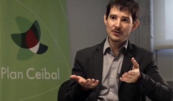 Presidente de la Fundación Ceibal, Cristóbal Cobo Presidente de la Fundación Ceibal, Cristóbal Cobo