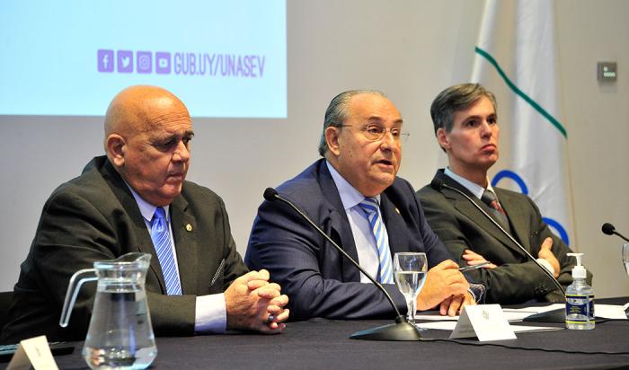 Presidente de Unasev, Alejadro Draper durante la oratoria