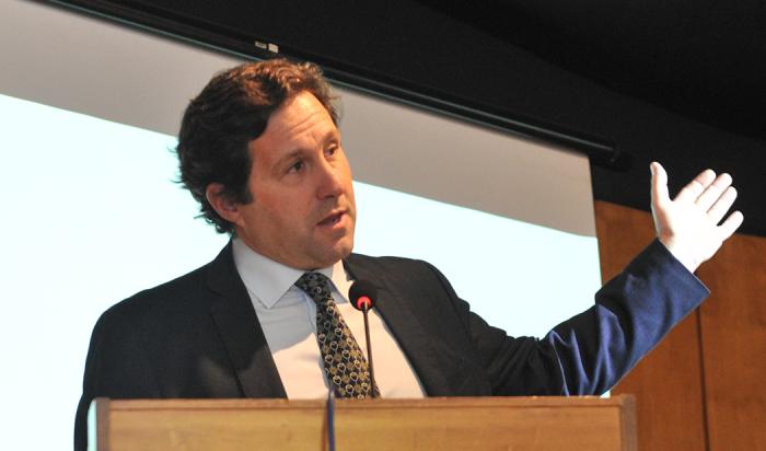 https://www.elpais.com.uy/informacion/politica/cosse-utilizo-la-palabra-integrantas-y-bianchi-salio-a-responderle-hay-que-detener-la-caida-libre