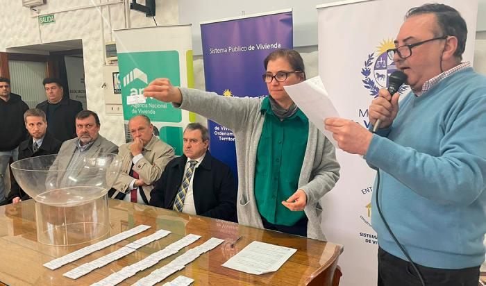 Sorteo con autoridades