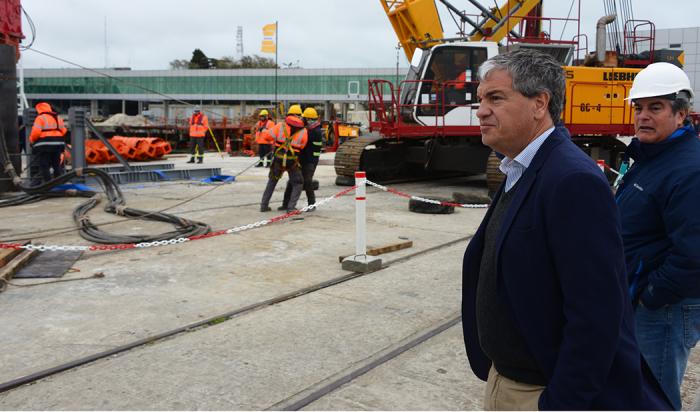 Juan Curbelo en puerto de Colonia