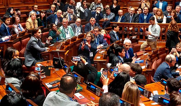 Lacalle Pou en encuentro de parlamentarios