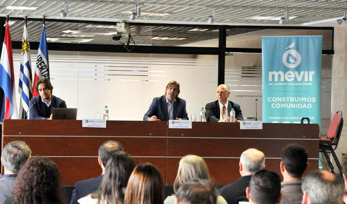 Mevir presentando su proceso de digitalización