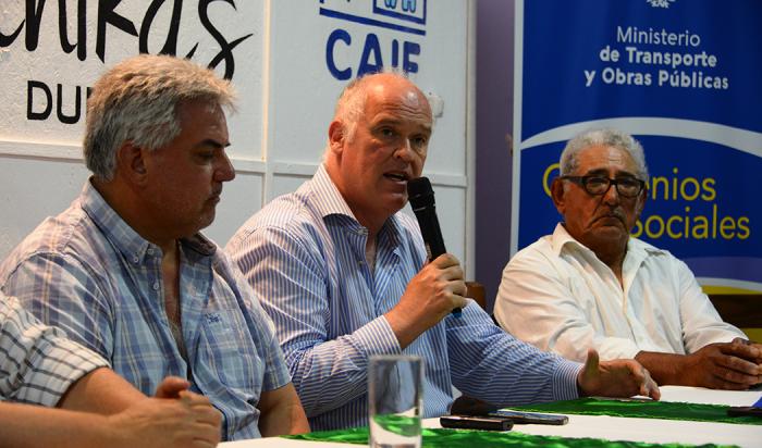 MTOP firma convenios sociales