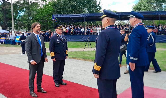 Lacalle Pou en Día de la Fuerza Aérea