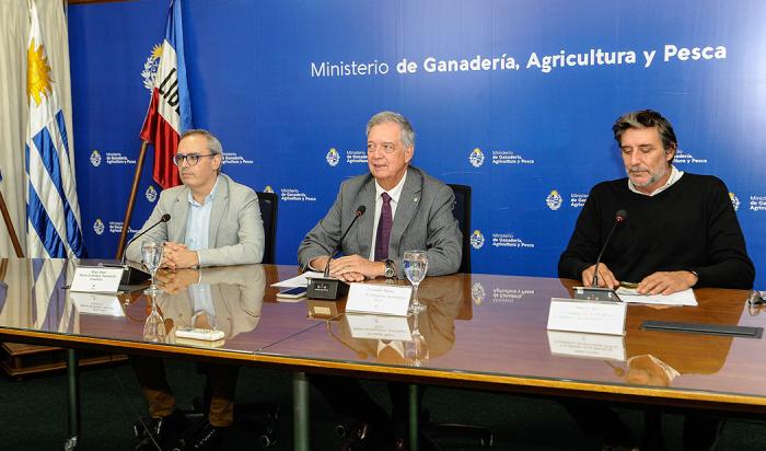 Mattos, Aboal y Couto en conferencia de prensa