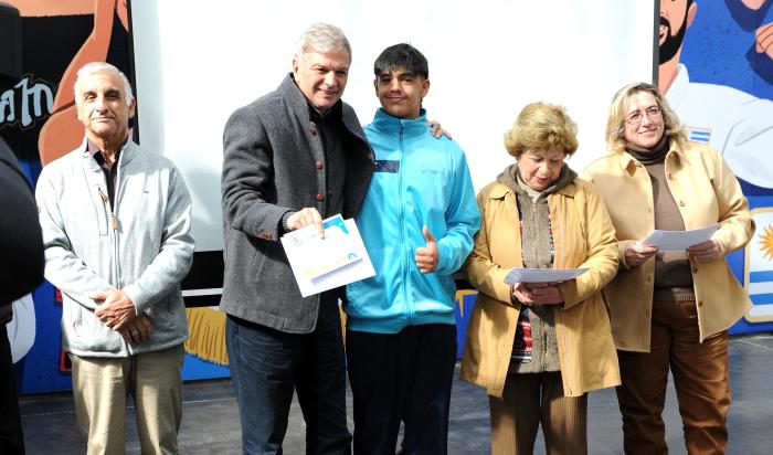 Reconocimiento a deportistas