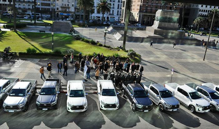 Nuevas camionetas de Anep