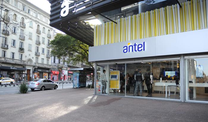 Fachada del nuevo local de Antel en El Gaucho
