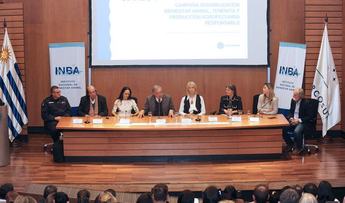 Autoridades del MGAP e INBA