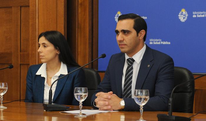 Satdjian y autoridades