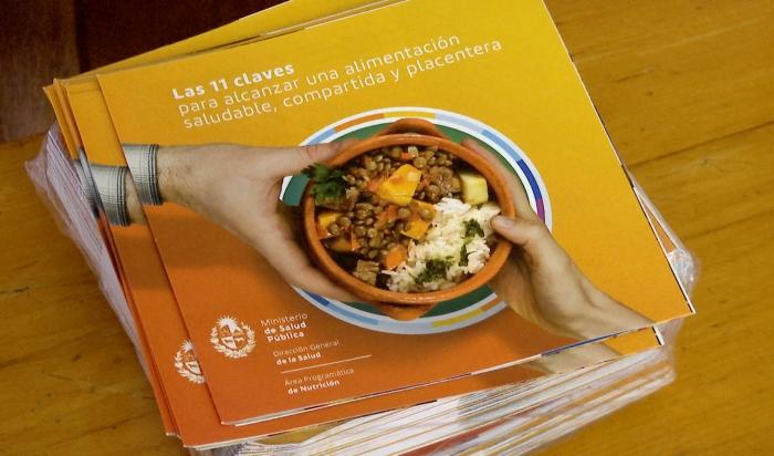 Foto de la publicación de la guía alimentaria