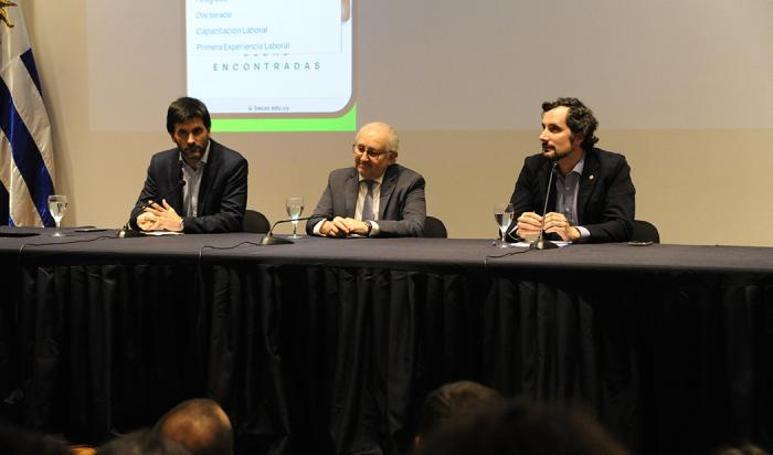 Presentación de Becas UY