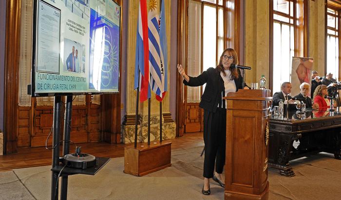 Directora del servicio de medicina perinatal del Hospital Pereira Rossell, Ana Bianchi, durante su exposición