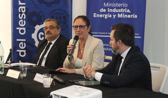 Facio en encuentro de Energía Nuclear