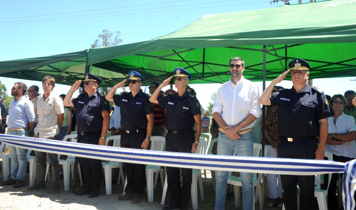 Ministro del Interior, Nicolás Martinelli, junto a autoridades policiales durante el acto de inauguración