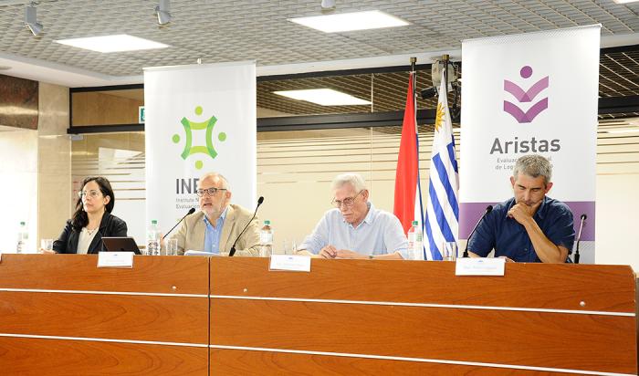  Mesa de autoridades del Instituto Nacional de Evaluación Educativa
