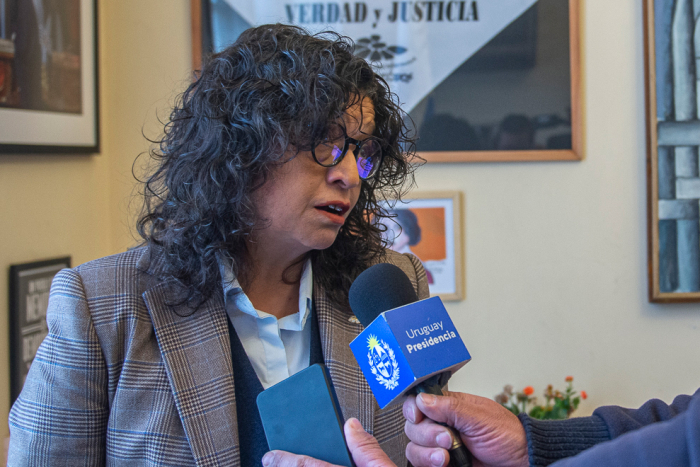 Alejandra Casablanca siendo entrevistada