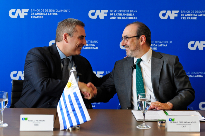 OSE firmó acuerdo con CAF