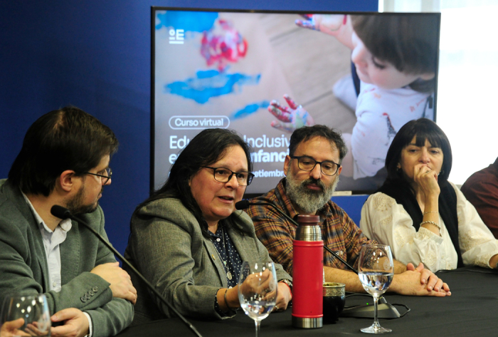 Autoridades de educación presentan curso para formadores en primera infancia