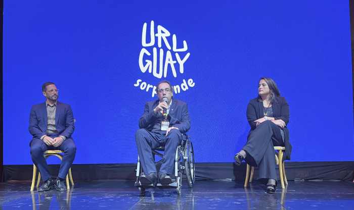 Autoridades de Turismo y embajada en Argentina, presentando campaña "Uruguay sorprende"