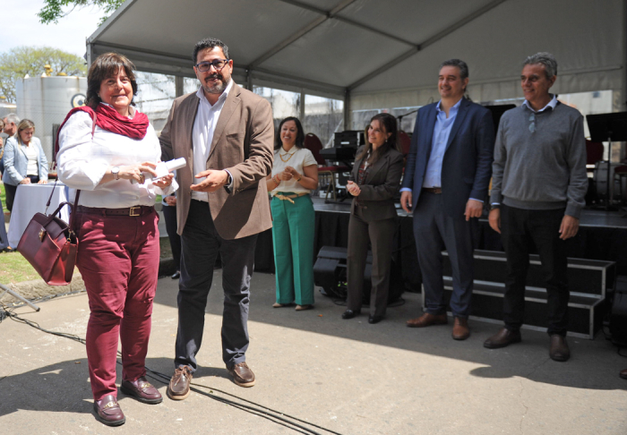 Sánchez con funcionarios 