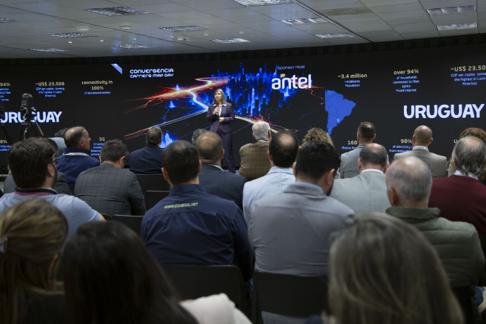 Carriers Map Day 2025 en la sala Idea Vilariño de Antel