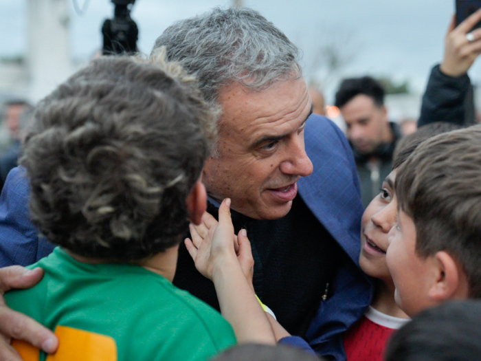 Orsi con niños