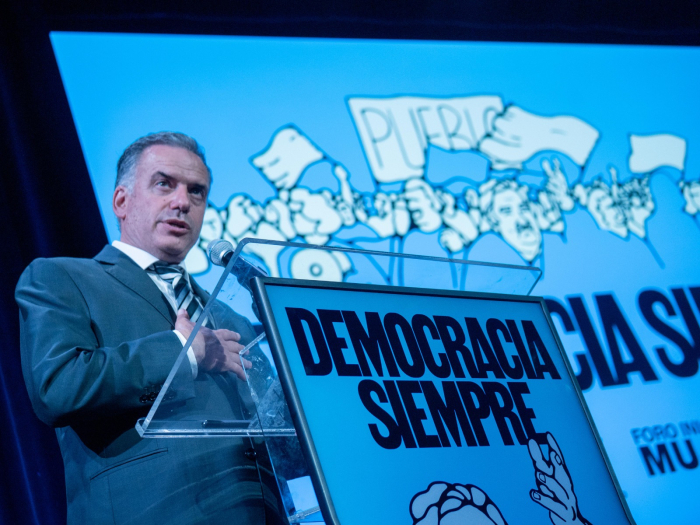 Orsi en evento Democracia Siempre