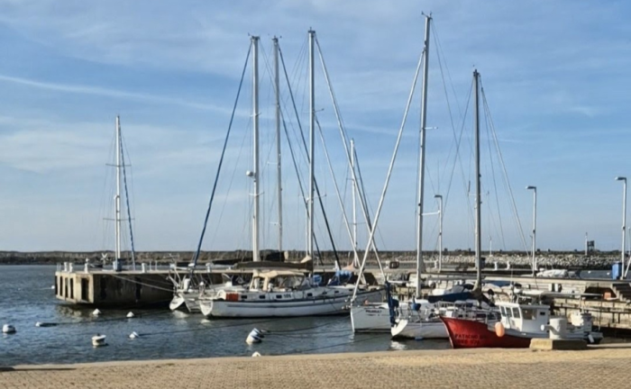 El MTOP invierte más de 51 millones de pesos en obras de mejora para el puerto de La Paloma . Foto: MTOP Barcos en un muelle del puerto de La Paloma