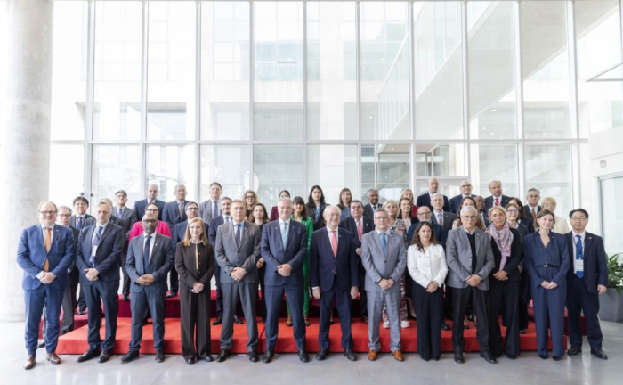 Foto de familia de participantes de la 11ª Cumbre Ministerial del Programa Regional de la OCDE para América Latina y el Caribe