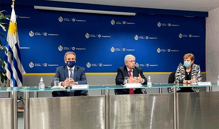 Autoridades del Ministerio de Turismo presentan La Noche de los Templos