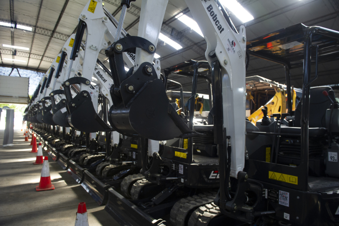 Nuevas retroexcavadoras de OSE