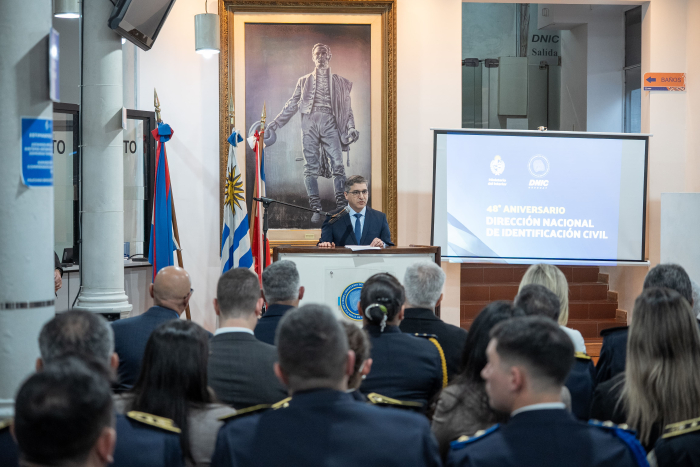 Director nacional de Identificación Civil, Ignacio González