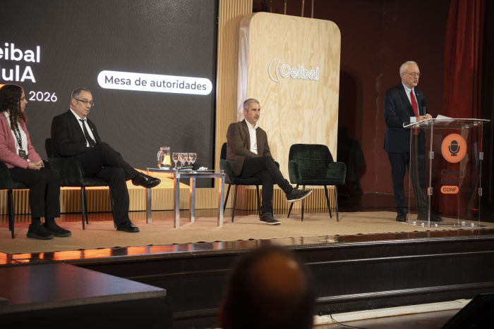 Fiorella Haim, José Carlos Mahía, Pablo Caggiani y Mario Lubetkin en la apertura de EduyIA Conf