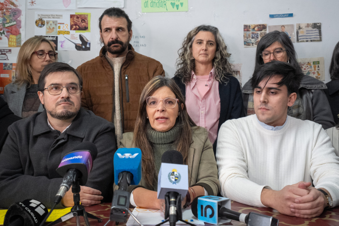 Claudia Romero y autoridades del Sistema de Protección Especial del INAU
