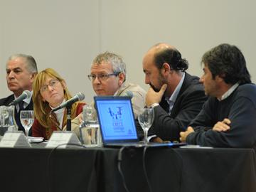Autoridades en conferencia