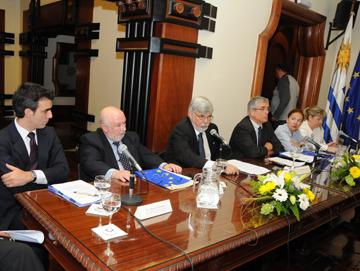 Mesa de autoridades