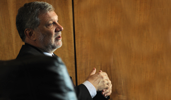Ministro de Industria, Energía y Minería, Roberto Kreimerman Ministro de Industria, Energía y Minería, Roberto Kreimerman