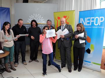 Participantes de la capacitación reciben diplomas