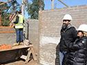 Mevir y familias participantes de proyectos locales construyen 96 viviendas en la localidad de Isidoro Noblía