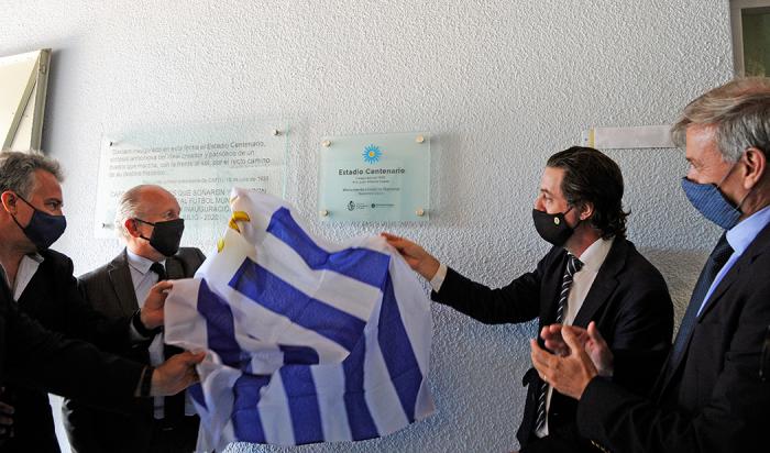 Descubrimiento de placa conmemorativa de la Comisión del Patrimonio