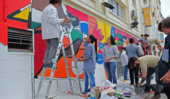 Mural en fachada del Ministerio de Trabajo y Seguridad Social