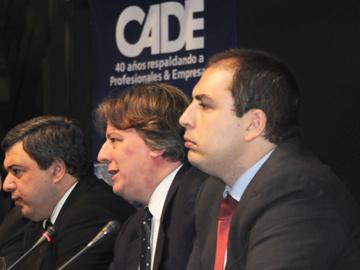 Ministro Lorenzo en conferencia