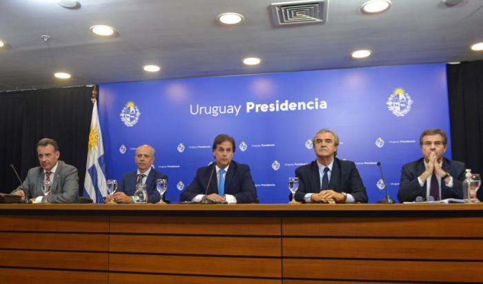 Daniel Salinas, Javier García, Luis Lacalle Pou y Ernesto Talvi