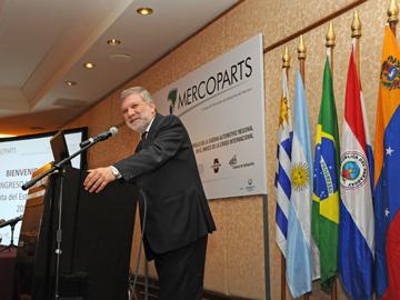Ministro de Industria Roberto Kreimerman